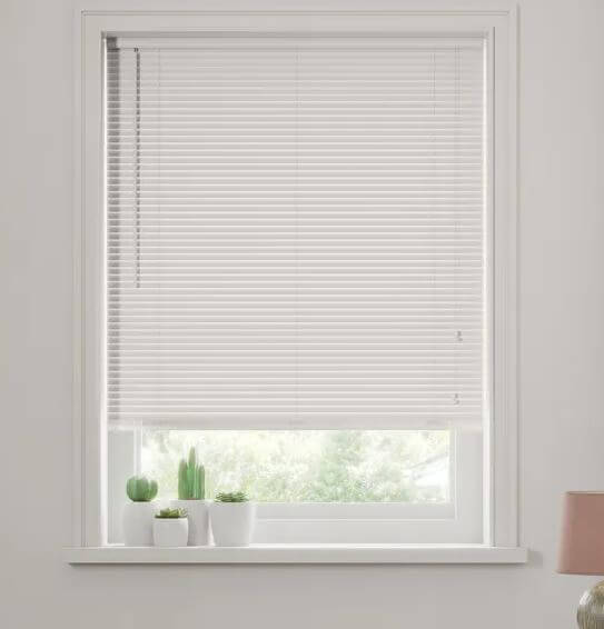 WOODEN BLINDS: Do You Need It? This Will Help You Decide!