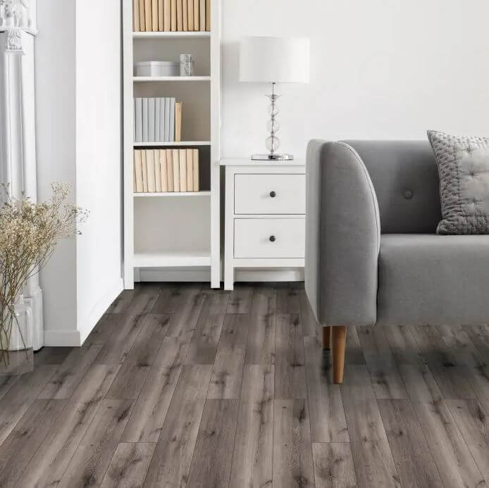 Luxury Vinyl Flooring vs. Traditional Flooring: Which One Should You Choose?